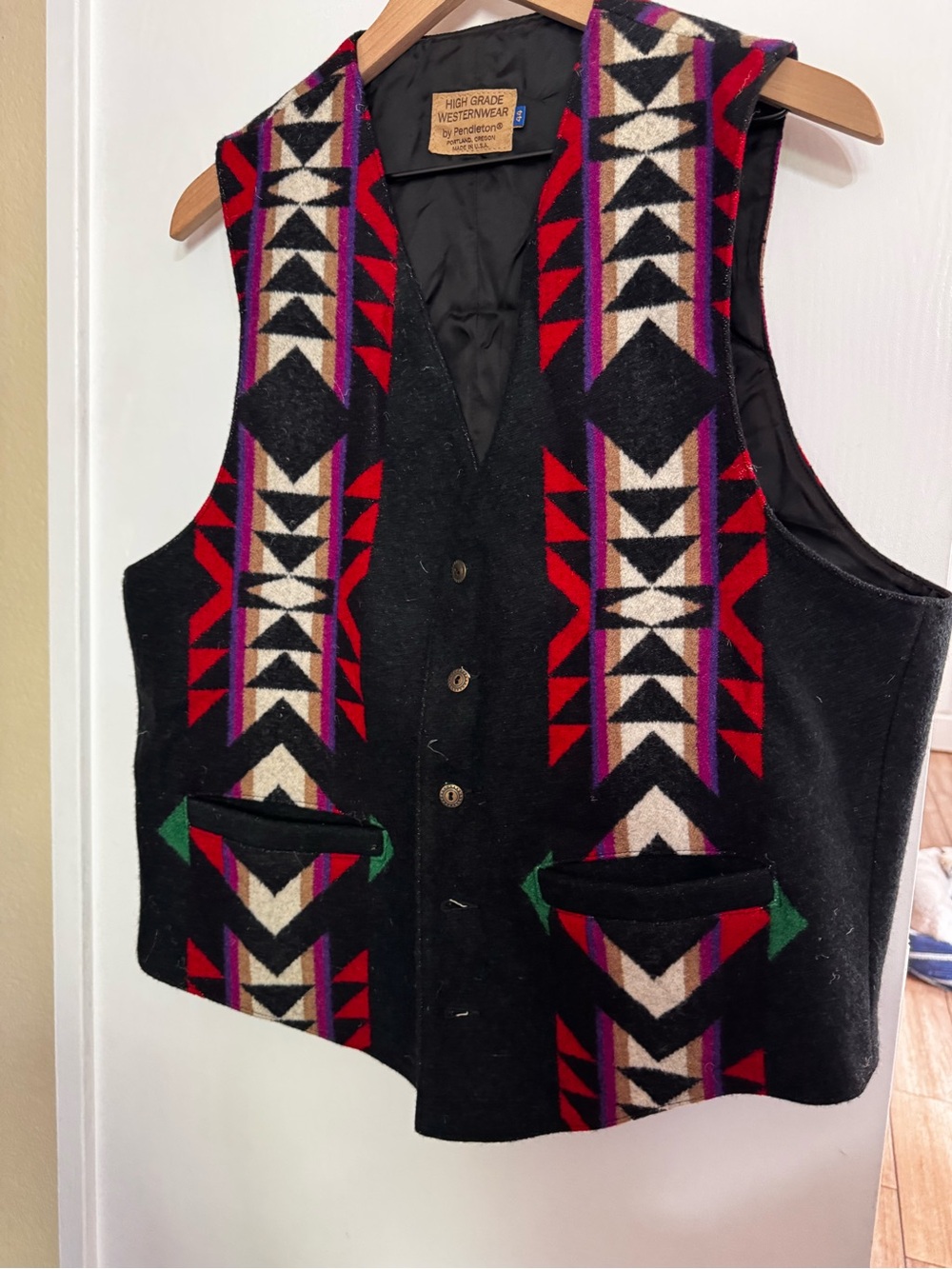 Pendleton Black Wool Southwestern Patterned Vest - Men's size 44 vintage